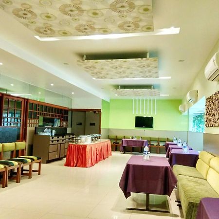 Hotel Raviraj Pune Ngoại thất bức ảnh