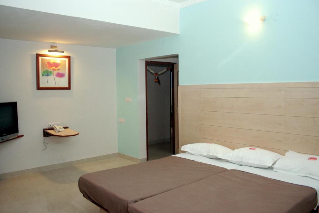 Hotel Raviraj Pune Ngoại thất bức ảnh