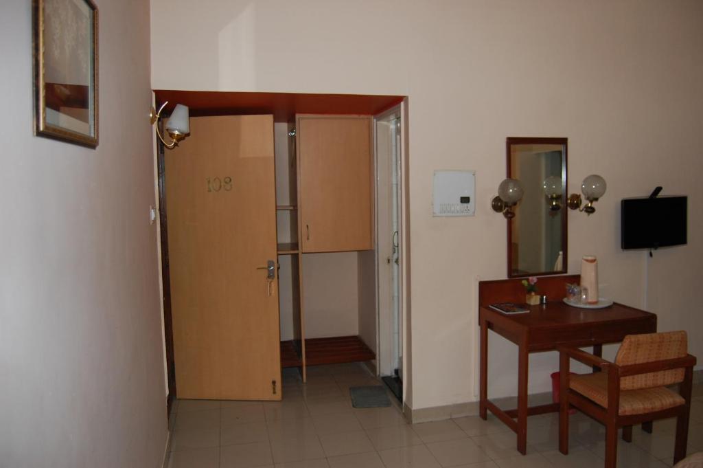 Hotel Raviraj Pune Phòng bức ảnh