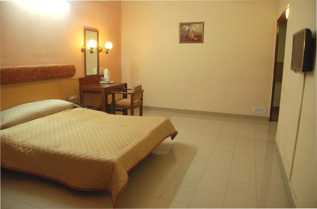 Hotel Raviraj Pune Ngoại thất bức ảnh