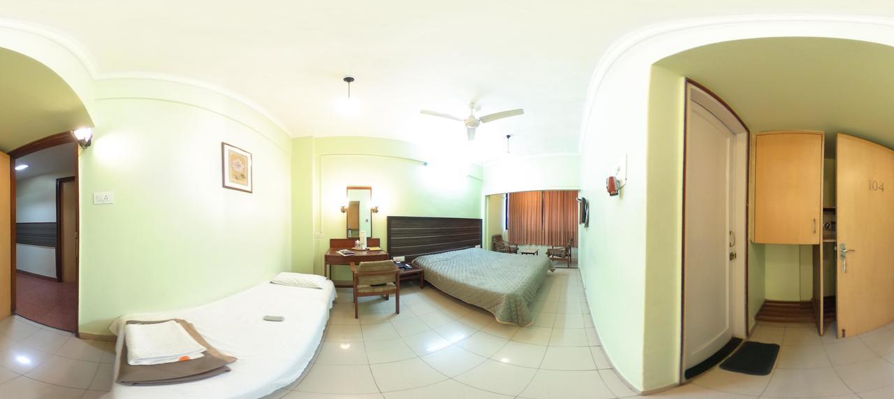 Hotel Raviraj Pune Ngoại thất bức ảnh