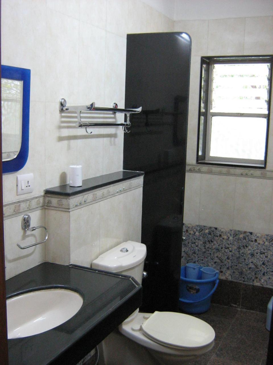 Hotel Raviraj Pune Ngoại thất bức ảnh