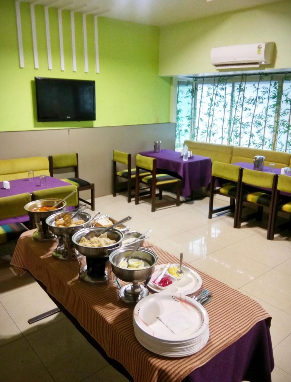 Hotel Raviraj Pune Ngoại thất bức ảnh